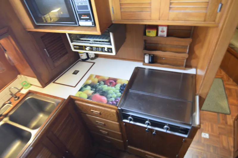 Slide: The Image of Jefferson Sundeck 1987 - 27