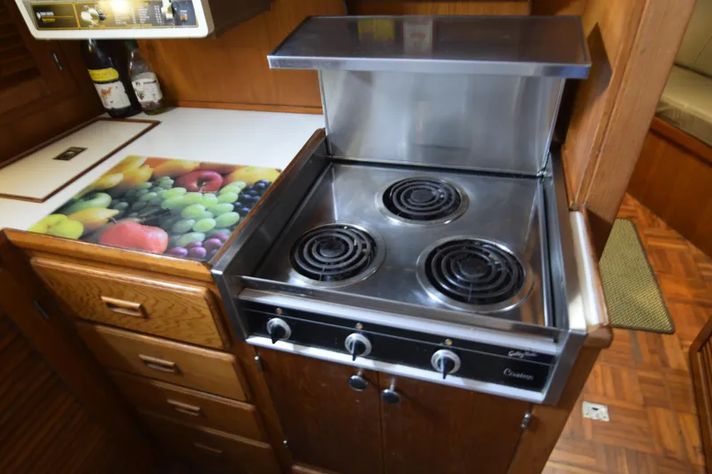 Slide: The Image of Jefferson Sundeck 1987 - 28