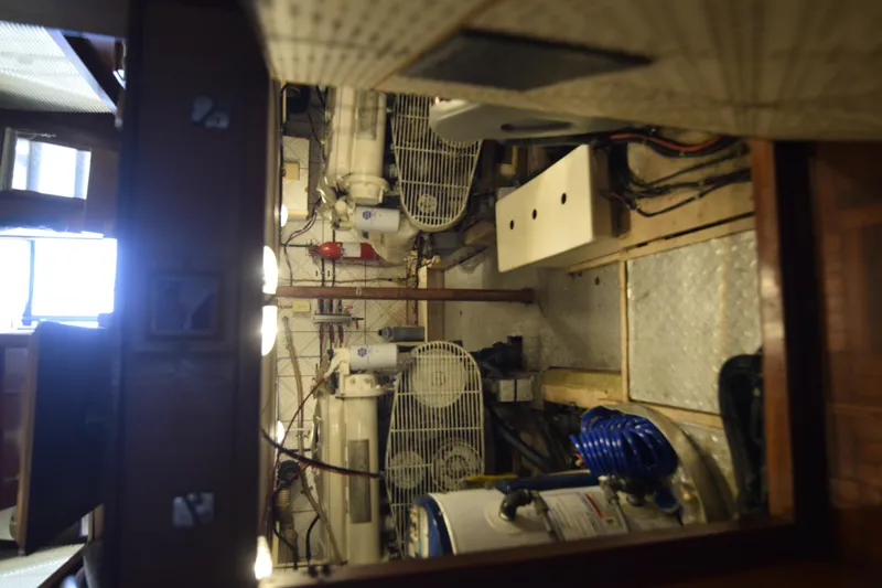 Slide: The Image of Jefferson Sundeck 1987 - 42