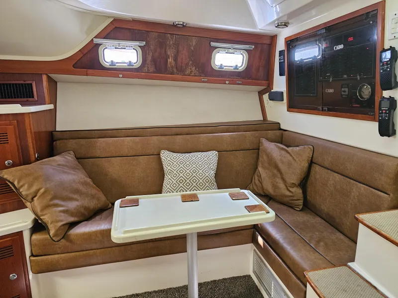 Slide: The Image of Cabo 35 Express SportFisher 1996 - 15