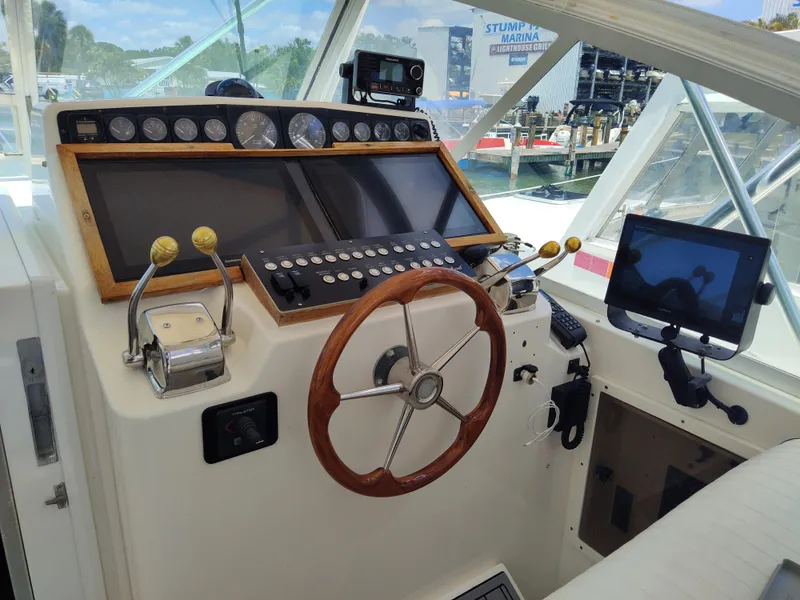 Slide: The Image of Cabo 35 Express SportFisher 1996 - 54