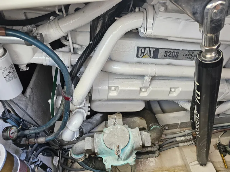 Slide: The Image of Cabo 35 Express SportFisher 1996 - 6