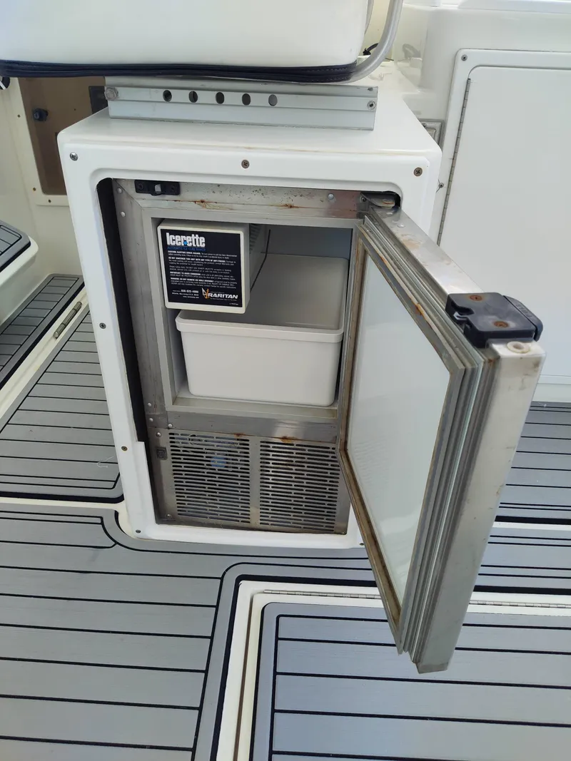 Slide: The Image of Cabo 35 Express SportFisher 1996 - 63