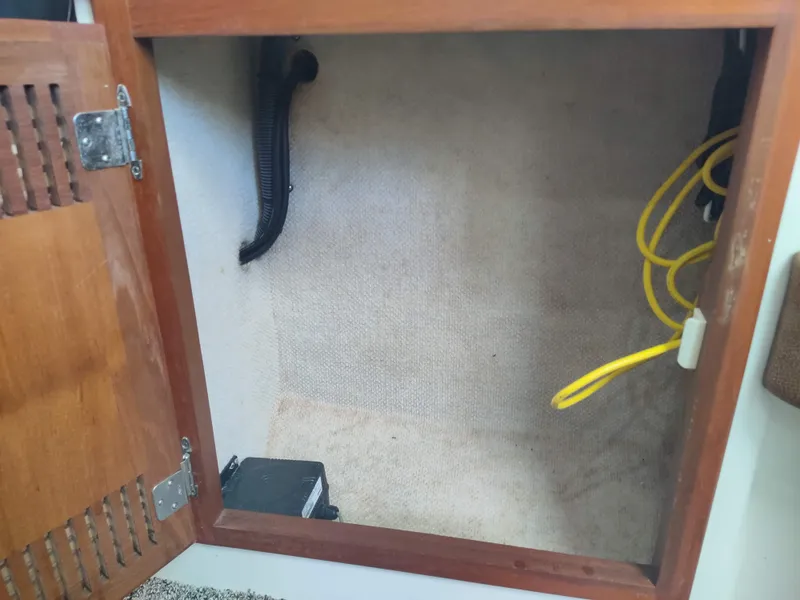 Slide: The Image of Cabo 35 Express SportFisher 1996 - 85