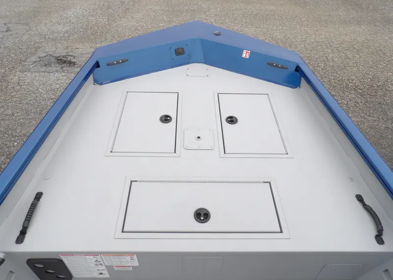Slide: The Image of Lund PREDATOR 1760 SIDE CONSOLE 2026 - 6