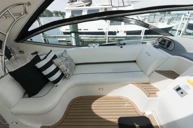 Slide: The Image of Luxurious interior of 2005 Cruisers Yachts 520 Express. - 15