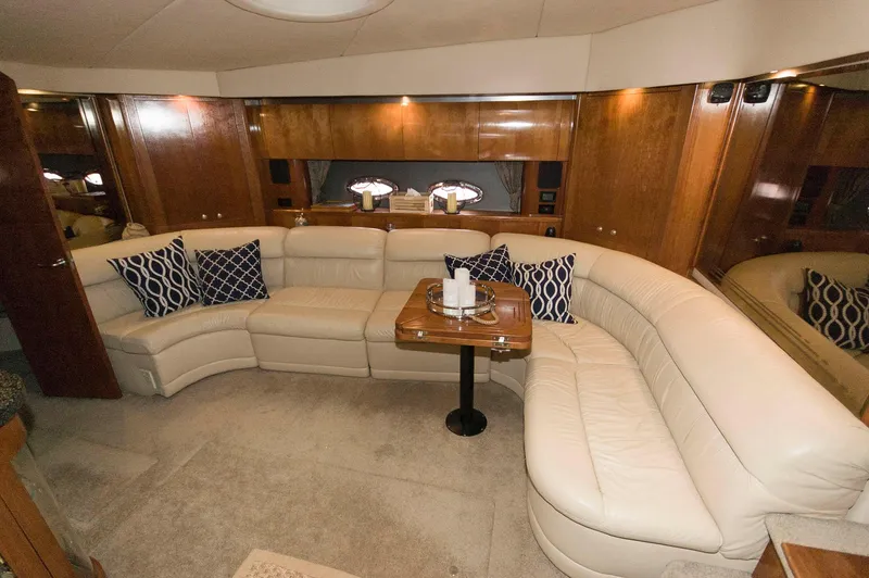 Slide: The Image of Luxurious interior of the 2005 Cruisers Yachts 520 Express. - 23