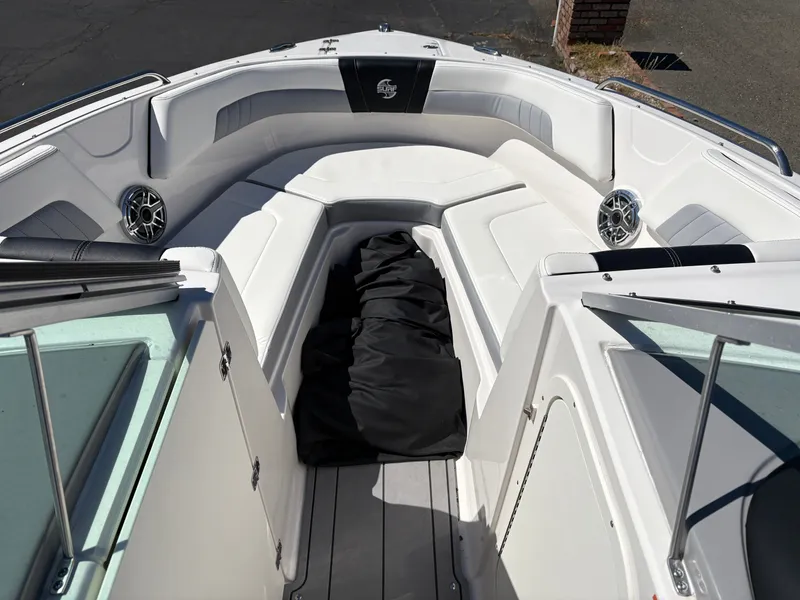 Slide: The Image of Chaparral 23 Surf 2023 - 10