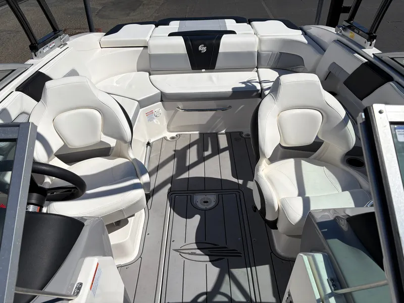 Slide: The Image of Chaparral 23 Surf 2023 - 12