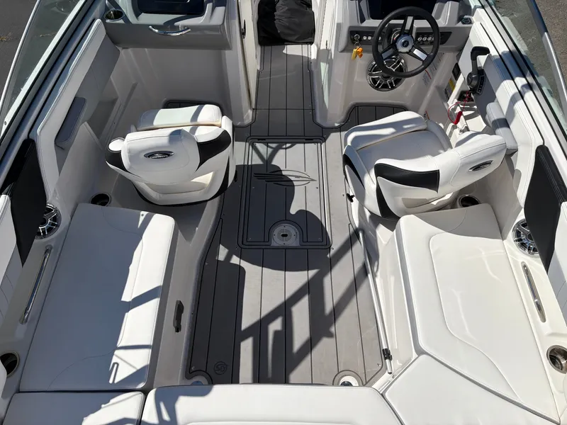 Slide: The Image of Chaparral 23 Surf 2023 - 7