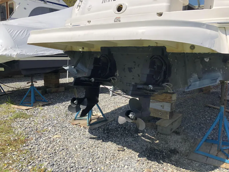 Slide: The Image of Sea Ray 28 Sundancer Outdrives - 4