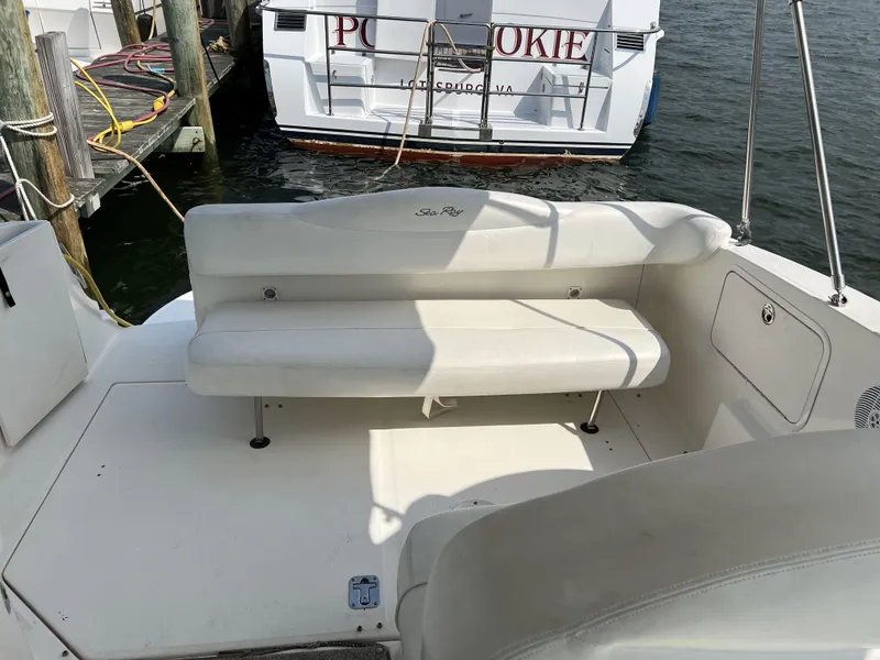 Slide: The Image of Sea Ray 28 Sundancer Aft Seat - 9