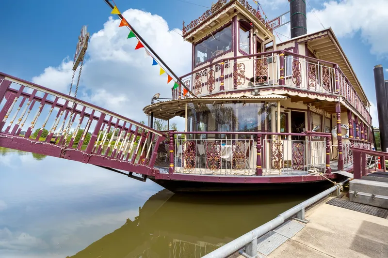 Slide: The Image of Custom Howdy Eidelman Sternwheeler - Jack Sarin 1990 - 110