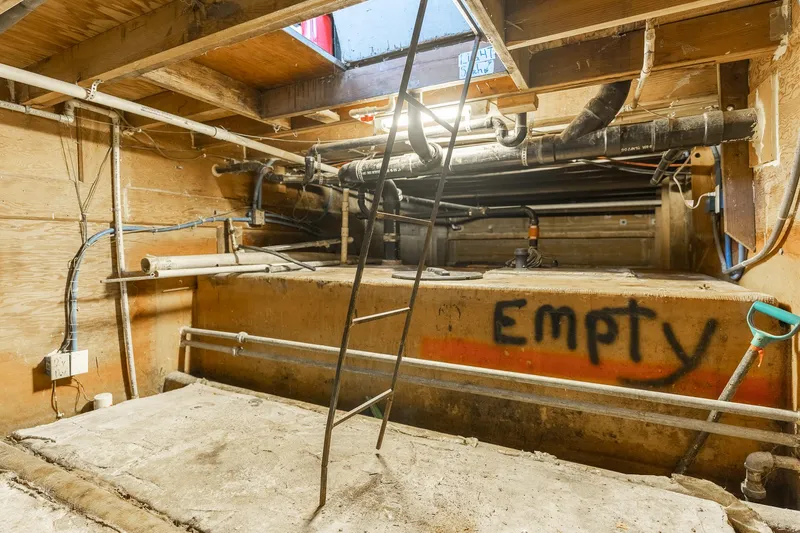 Slide: The Image of Custom Howdy Eidelman Sternwheeler - Jack Sarin 1990 - 129