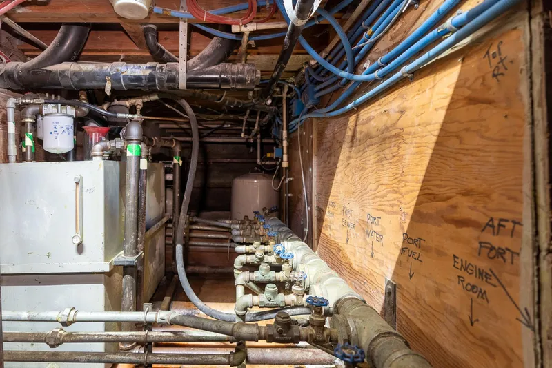 Slide: The Image of Custom Howdy Eidelman Sternwheeler - Jack Sarin 1990 - 134