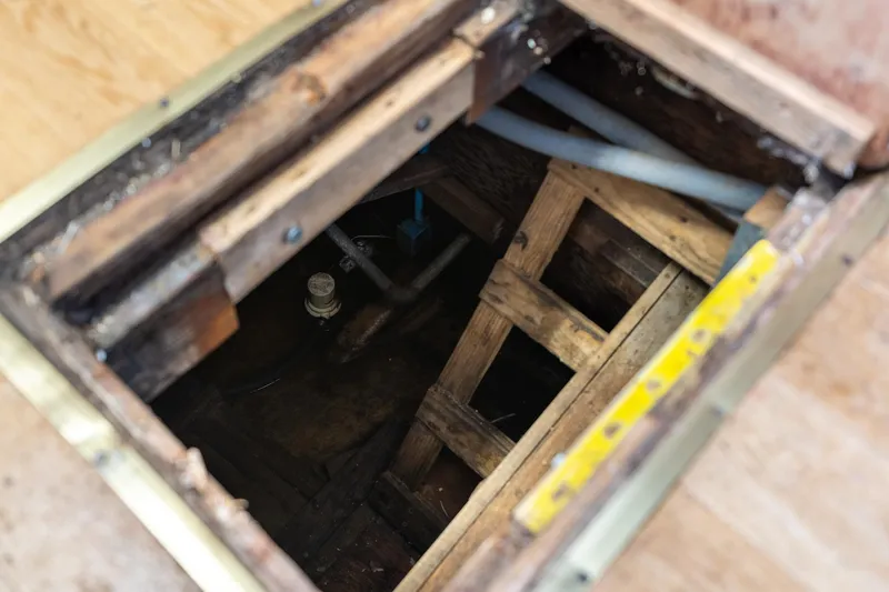 Slide: The Image of Custom Howdy Eidelman Sternwheeler - Jack Sarin 1990 - 135