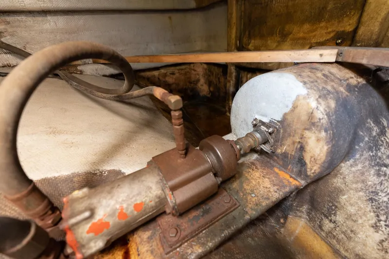 Slide: The Image of Custom Howdy Eidelman Sternwheeler - Jack Sarin 1990 - 136