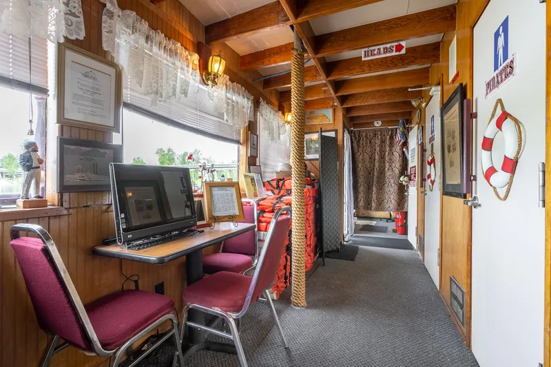 Slide: The Image of Custom Howdy Eidelman Sternwheeler - Jack Sarin 1990 - 74