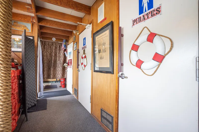 Slide: The Image of Custom Howdy Eidelman Sternwheeler - Jack Sarin 1990 - 75