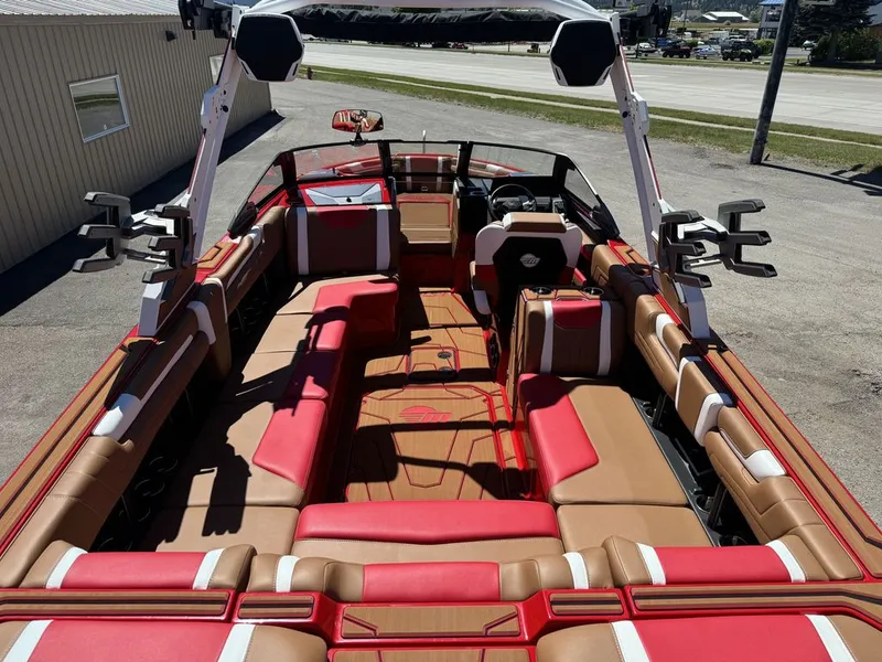 Slide: The Image of Malibu 25 LSV 2026 - 9