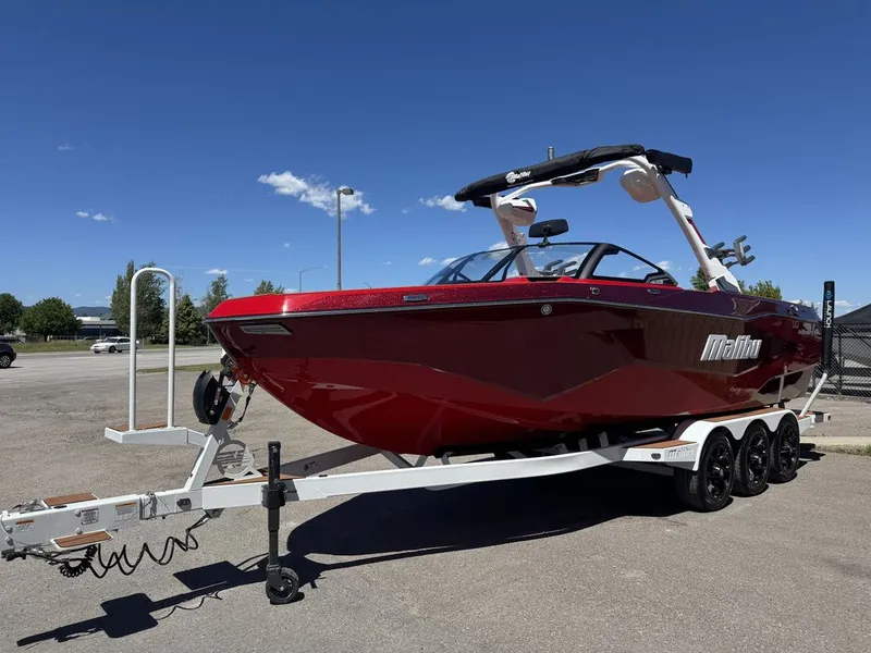 Slide: The Image of Malibu 25 LSV 2026 - 2