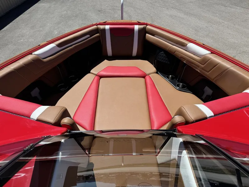 Slide: The Image of Malibu 25 LSV 2026 - 17