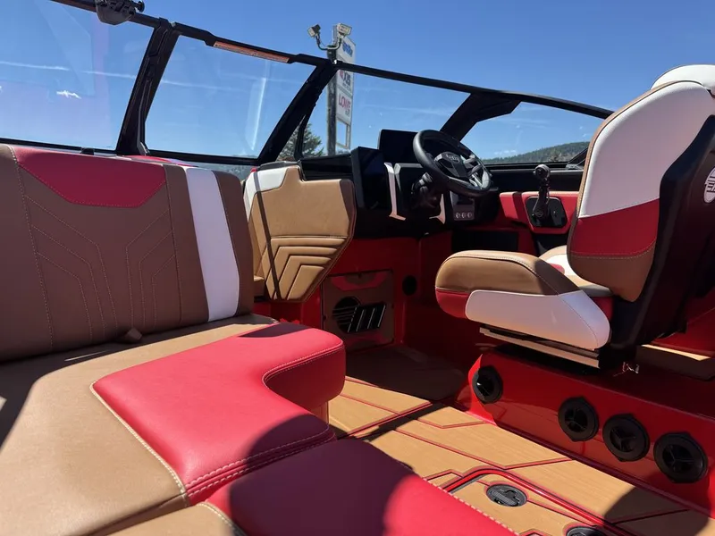 Slide: The Image of Malibu 25 LSV 2026 - 11