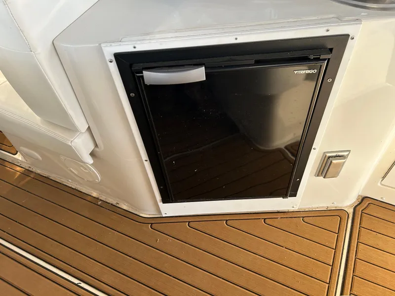 Slide: The Image of Carver 396 Aft Cabin Motor Yacht 2002 - 57