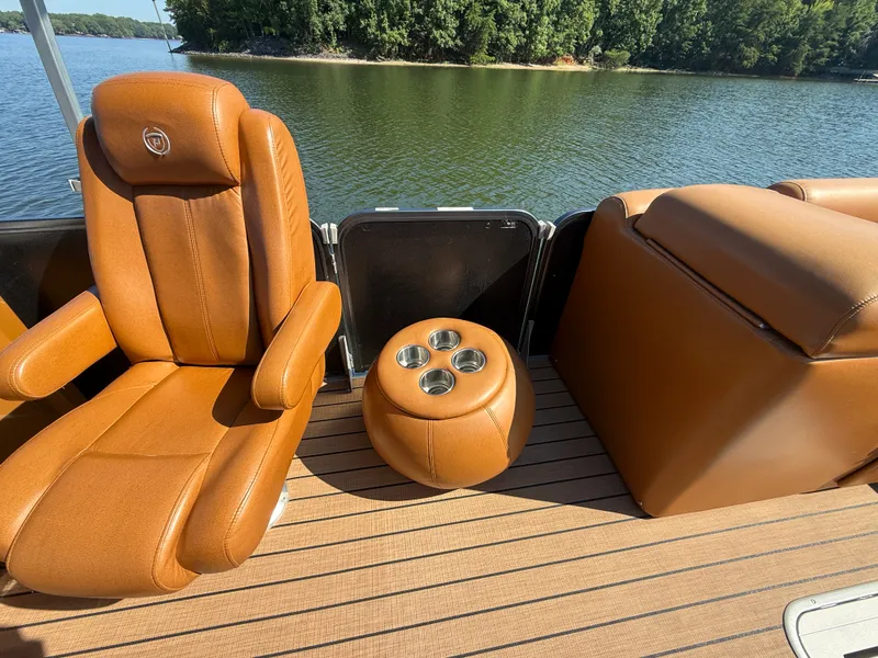 Slide: The Image of Premier INTRIGUE 250 RF 2018 - 23