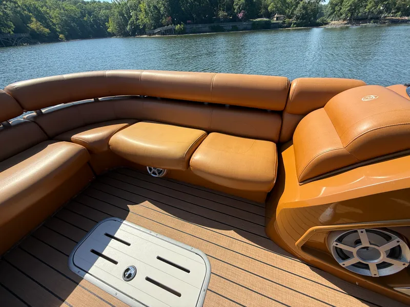 Slide: The Image of Premier INTRIGUE 250 RF 2018 - 25