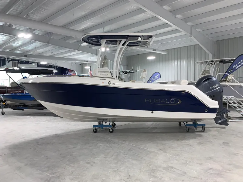 The Image of 2024 Robalo R222 Center Console boat in showroom. - 0
