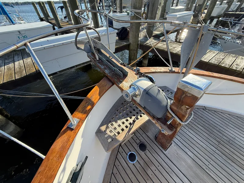 Slide: The Image of Marine Trader DOUBLE CABIN 1981 - 15