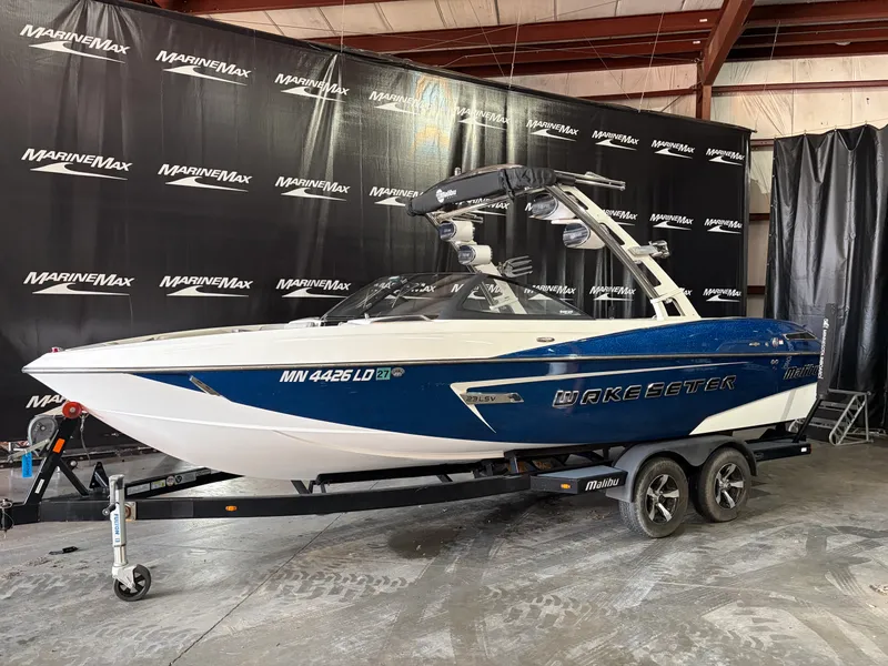 Slide: The Image of Malibu WAKESETTER 23 2014 - 8