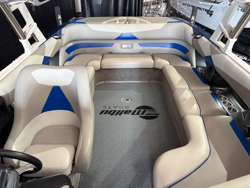 Slide: The Image of Malibu WAKESETTER 23 2014 - 20