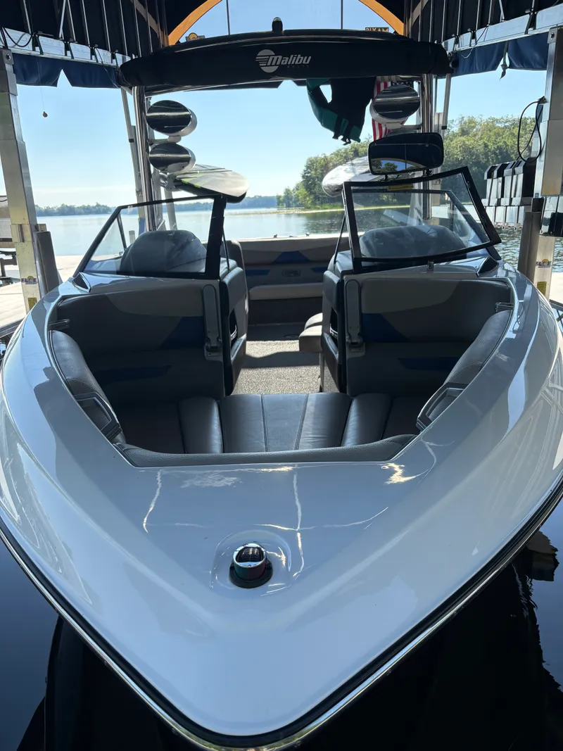 Slide: The Image of Malibu WAKESETTER 23 2014 - 7