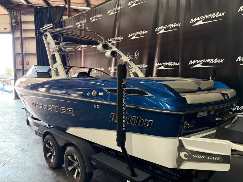 Slide: The Image of Malibu WAKESETTER 23 2014 - 9