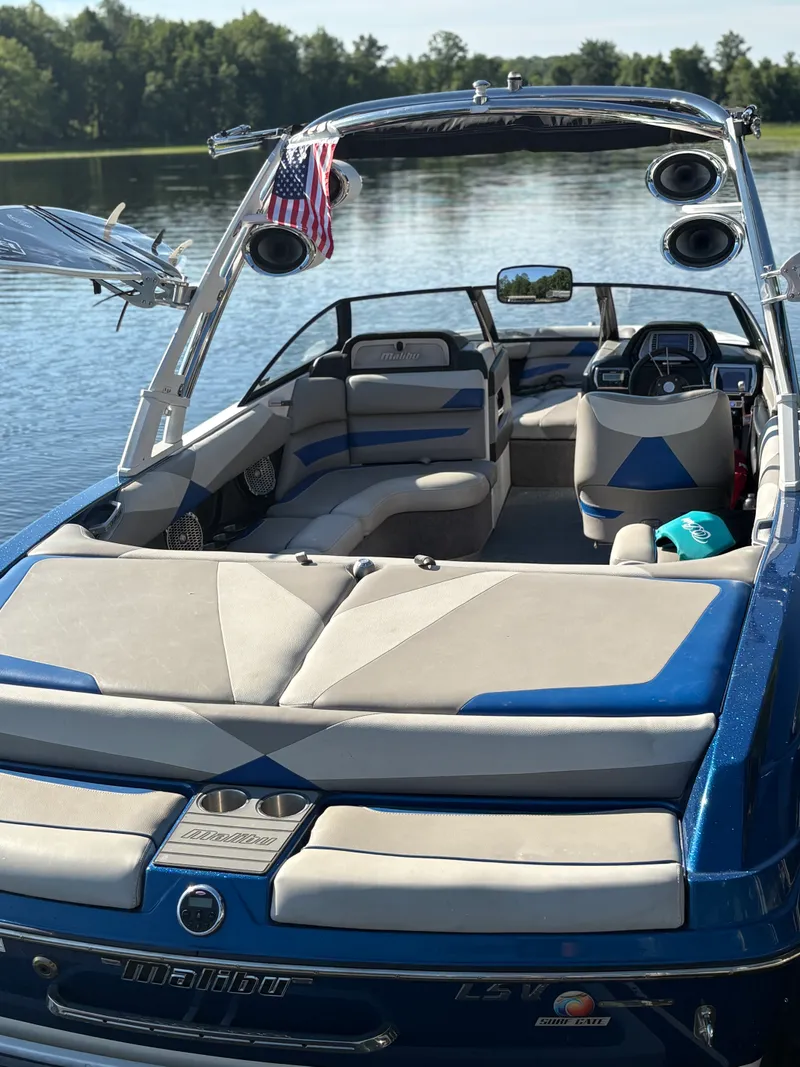 Slide: The Image of Malibu WAKESETTER 23 2014 - 6