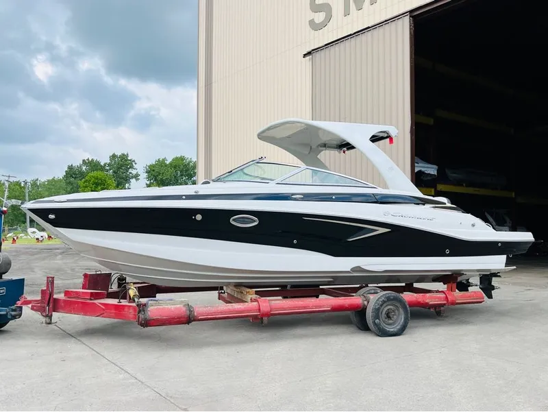 The Image of Crownline Boats E-305 2024 - 0