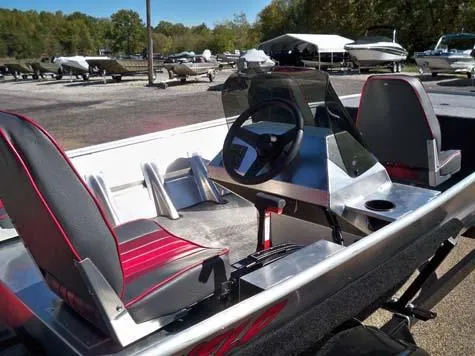 Slide: The Image of Alweld 1652 Jet Boat 2026 - 6