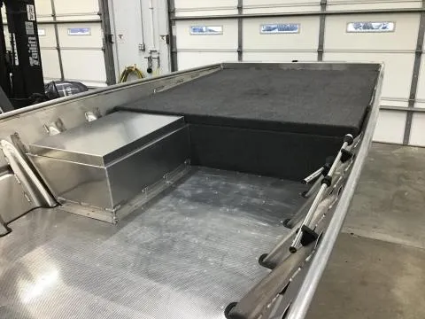 Slide: The Image of Southfork 1652 Sport Jet Boat 2026 - 3