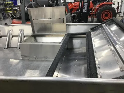 Slide: The Image of Southfork 1652 Sport Jet Boat 2026 - 5