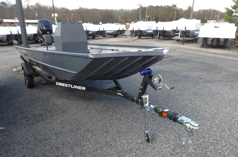 Slide: The Image of Crestliner 1860 RETRIEVER CENTER CONSOLE 2026 - 4