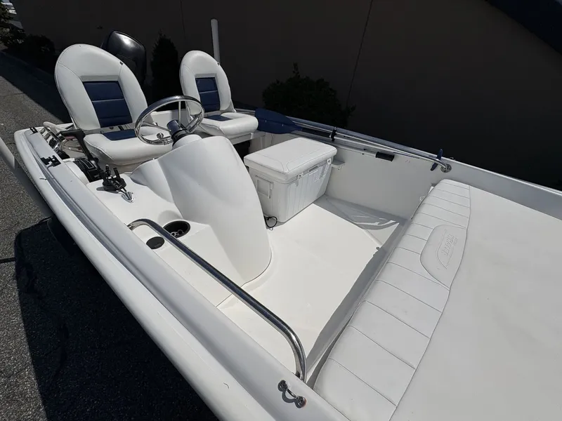 Slide: The Image of Boston Whaler 130 SUPER SPORT 2009 - 2