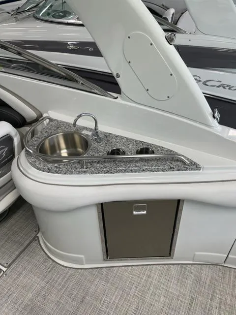 Slide: The Image of Crownline Boats 290SS 2024 - 3