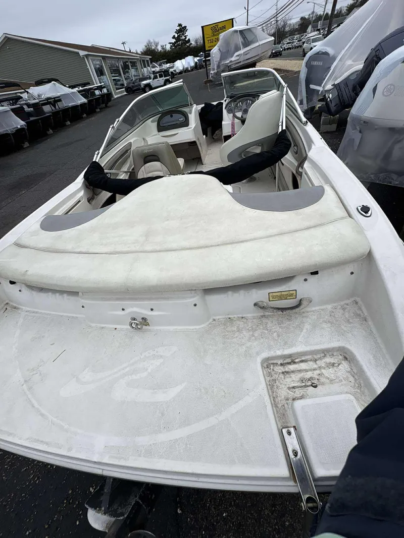 Slide: The Image of Sea Ray 200 Sport 2005 - 3