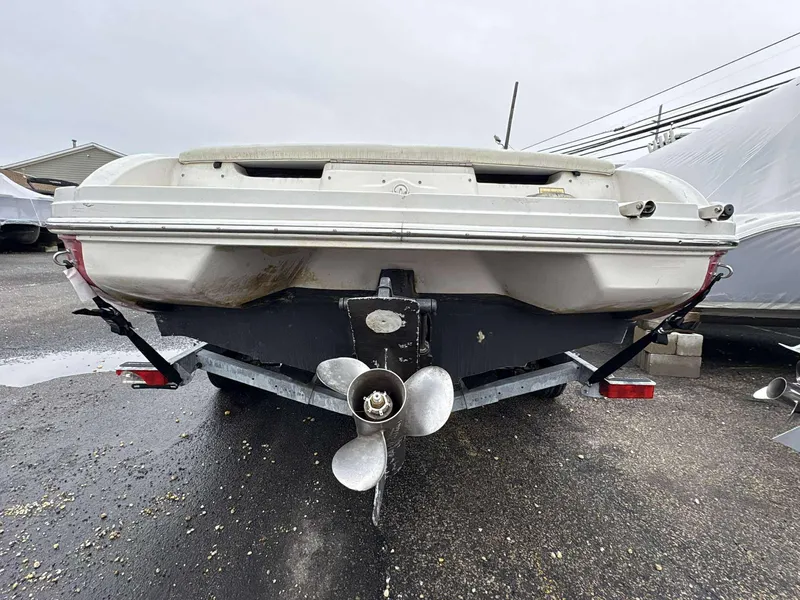 Slide: The Image of Sea Ray 200 Sport 2005 - 1