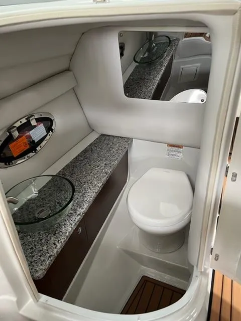 Slide: The Image of Crownline Boats E275 2024 - 4