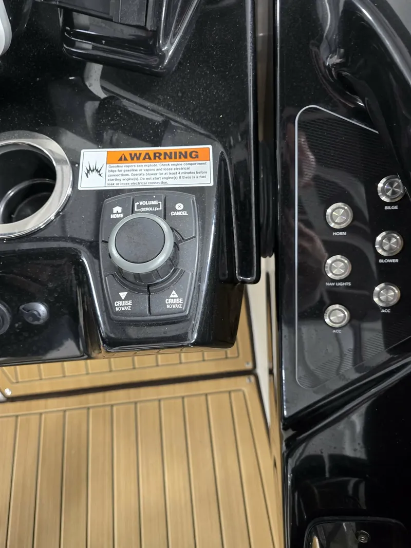 Slide: The Image of Yamaha 252SD 2022 - 4