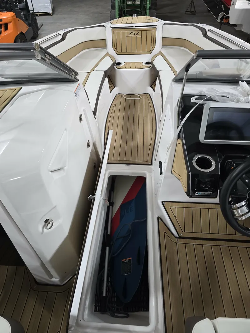 Slide: The Image of Yamaha 252SD 2022 - 15