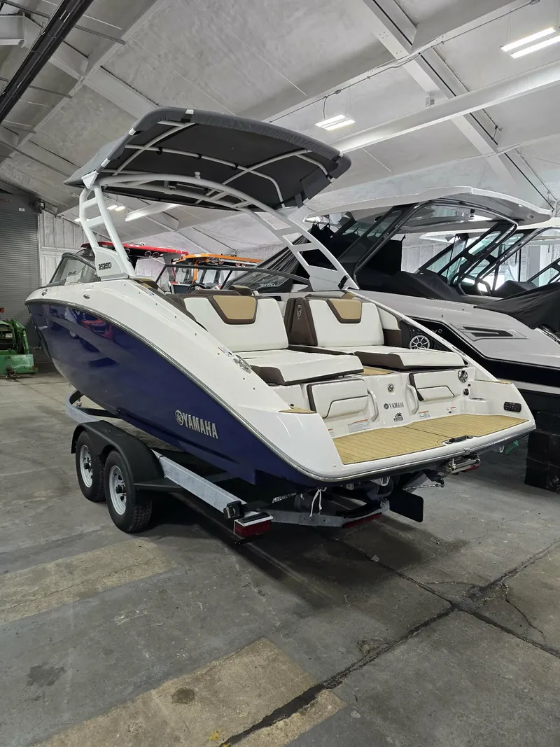 Slide: The Image of Yamaha 252SD 2022 - 3